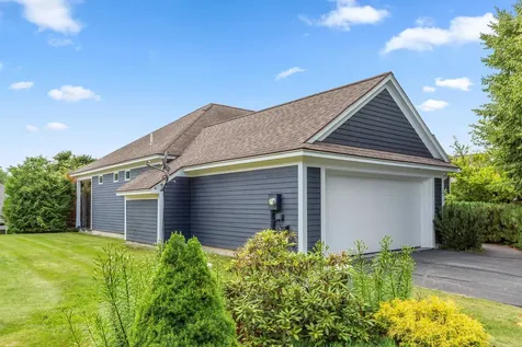 26 Fountain Way Lebanon NH 03784