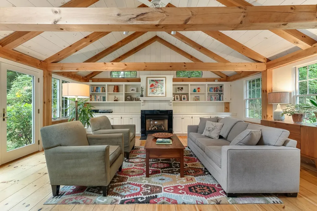 217 South Perry Road Barnard VT 05091