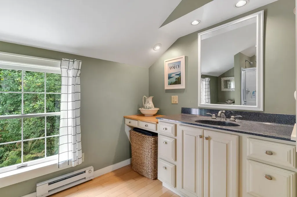 217 South Perry Road Barnard VT 05091
