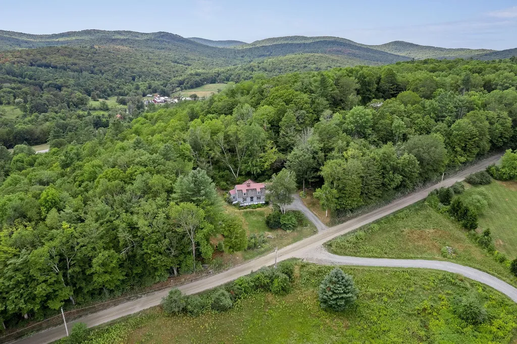 217 South Perry Road Barnard VT 05091
