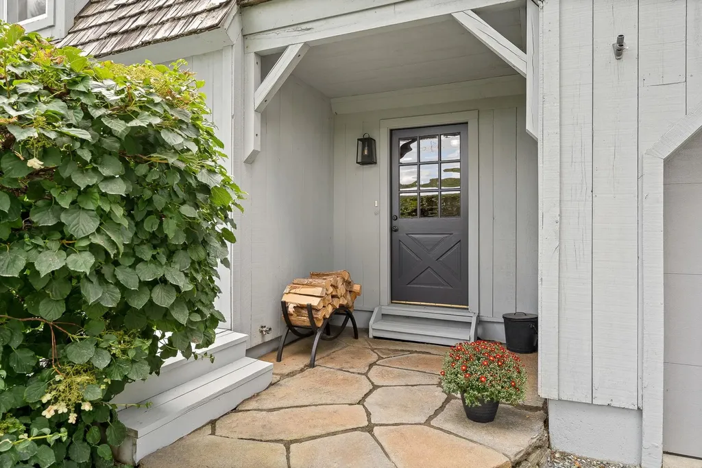 217 South Perry Road Barnard VT 05091