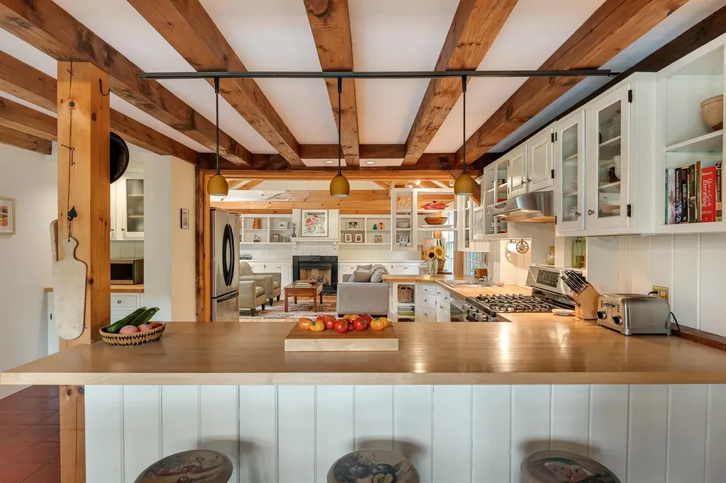 217 South Perry Road Barnard VT 05091