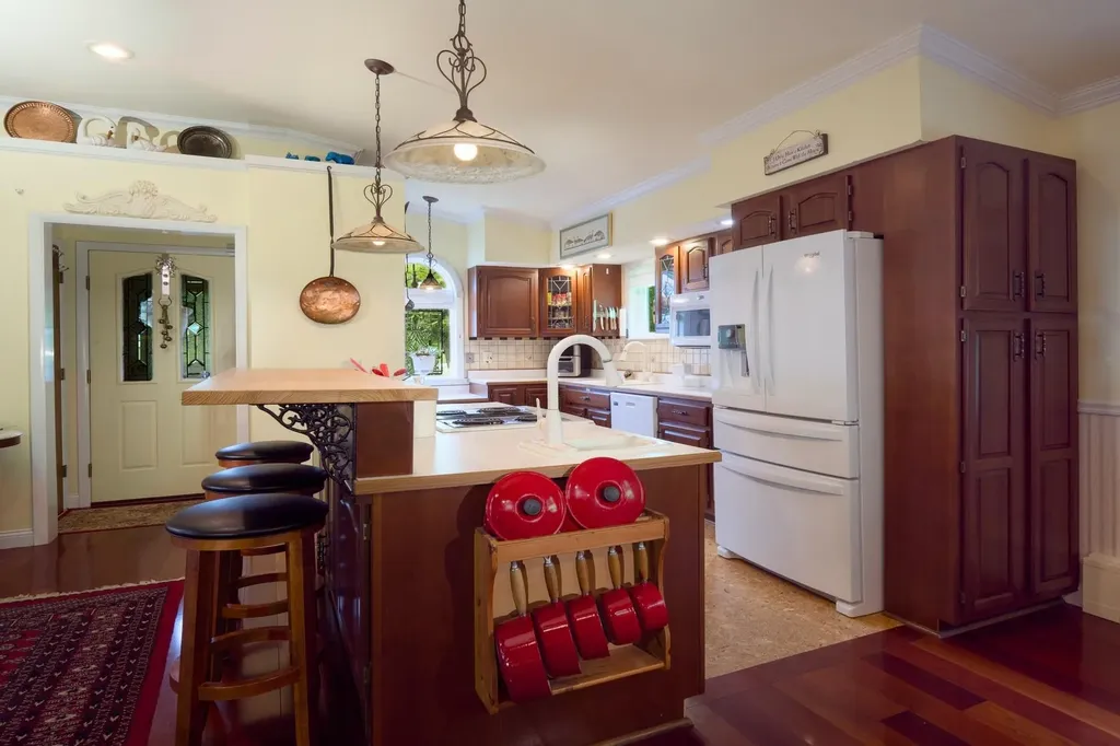 222 Fairfield Hill Road St. Albans City VT 05478
