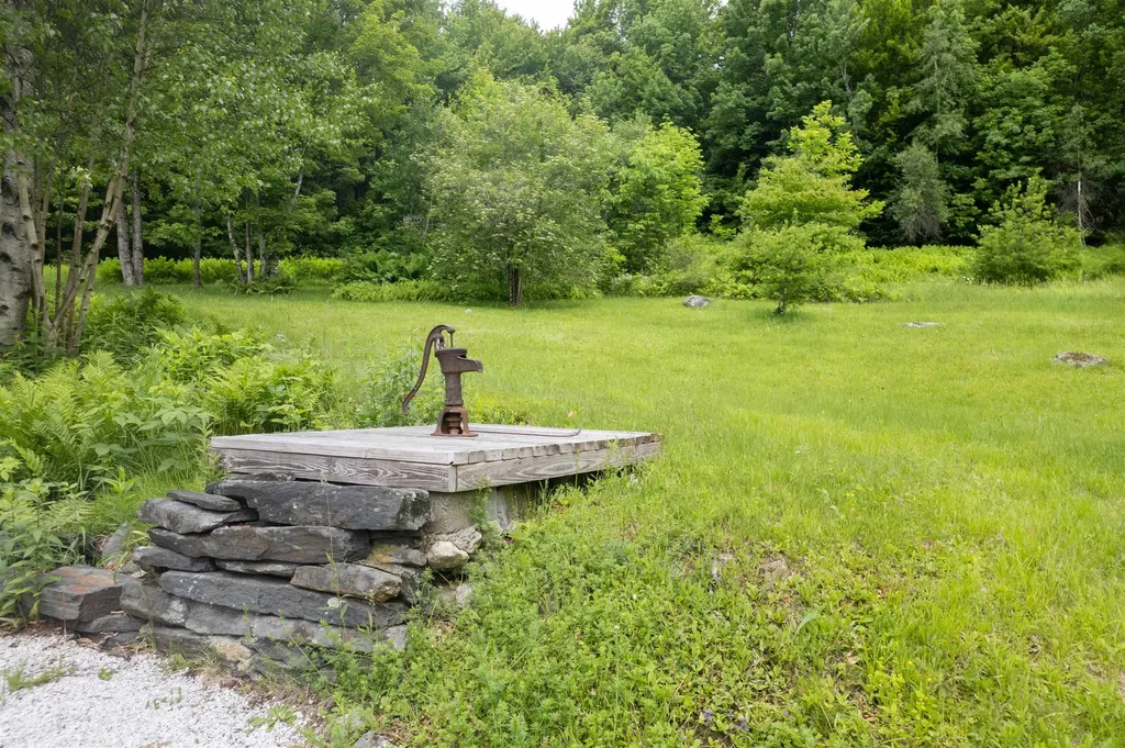 2238 Upper Michigan Road Pittsfield VT 05762