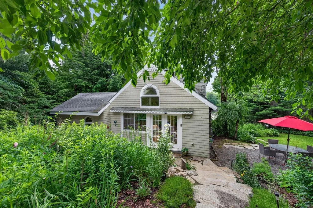 4 Clauss Lane Unity NH 03773