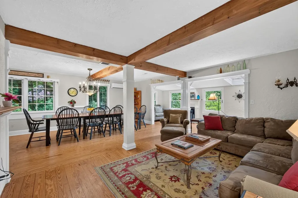 4 Clauss Lane Unity NH 03773