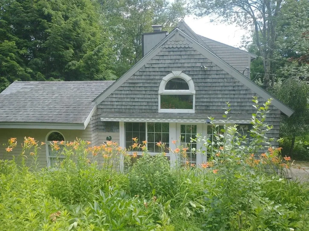 4 Clauss Lane Unity NH 03773