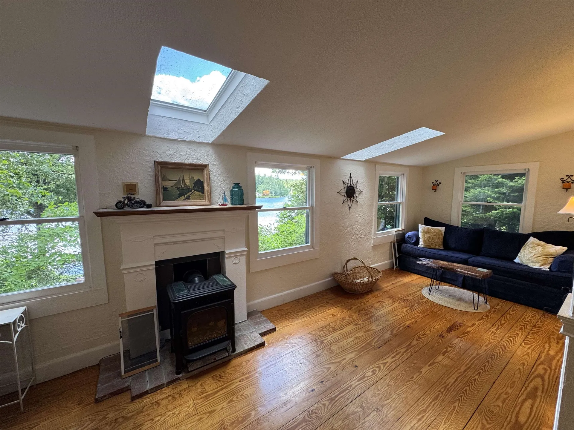 4 Clauss Lane Unity NH 03773