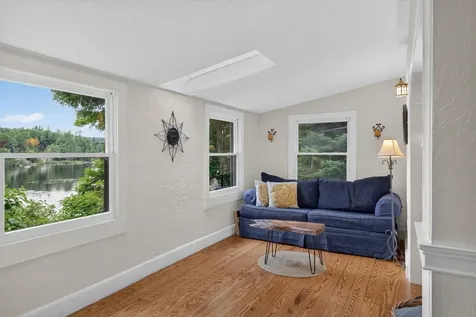 4 Clauss Lane Unity NH 03773