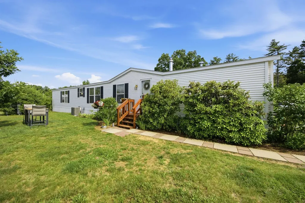 37 Circle Drive Belmont NH 03220
