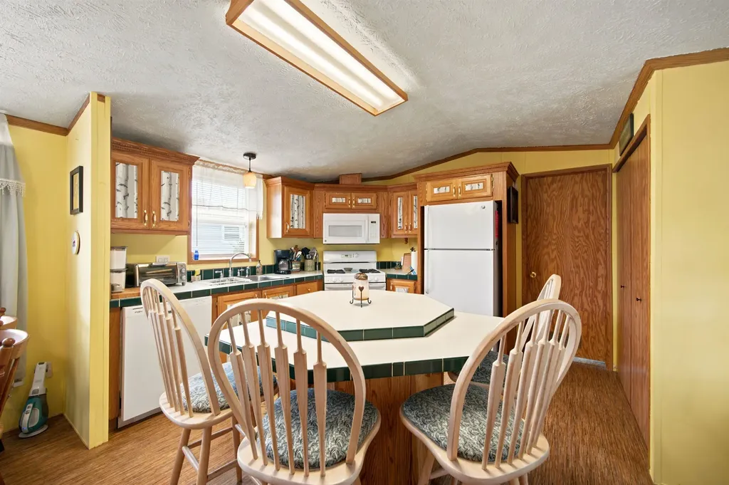 37 Circle Drive Belmont NH 03220