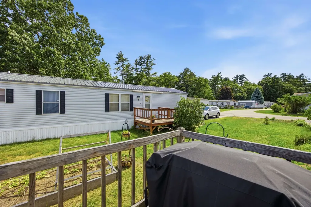 37 Circle Drive Belmont NH 03220