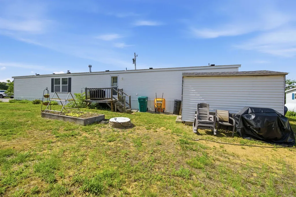 37 Circle Drive Belmont NH 03220