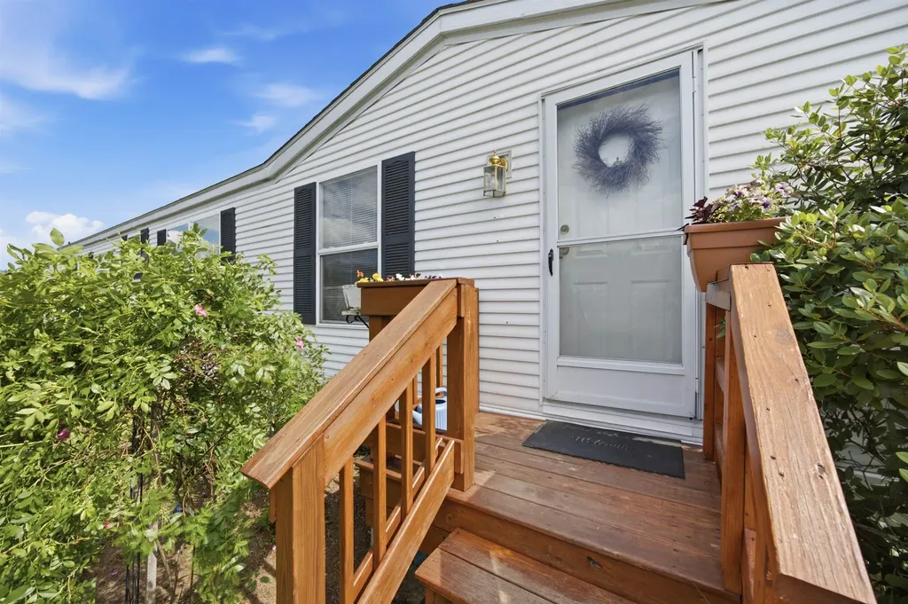 37 Circle Drive Belmont NH 03220