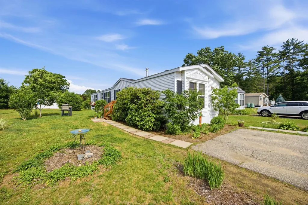 37 Circle Drive Belmont NH 03220