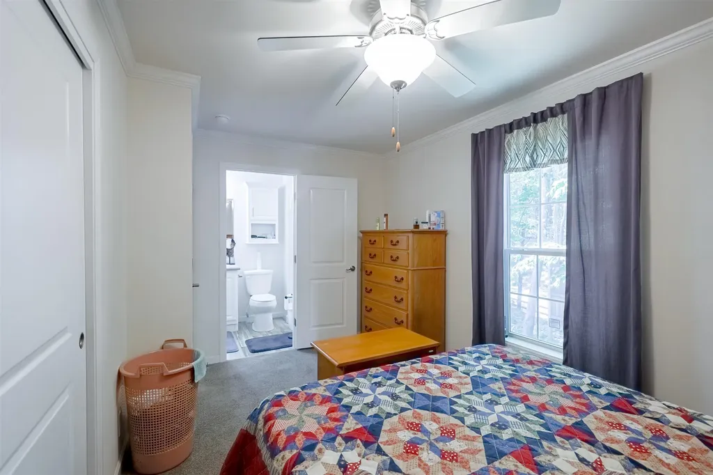 139 Robinhood Drive Exeter NH 03833