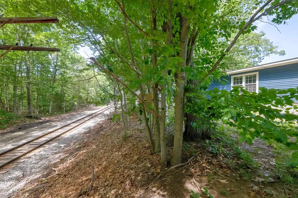 139 Robinhood Drive Exeter NH 03833