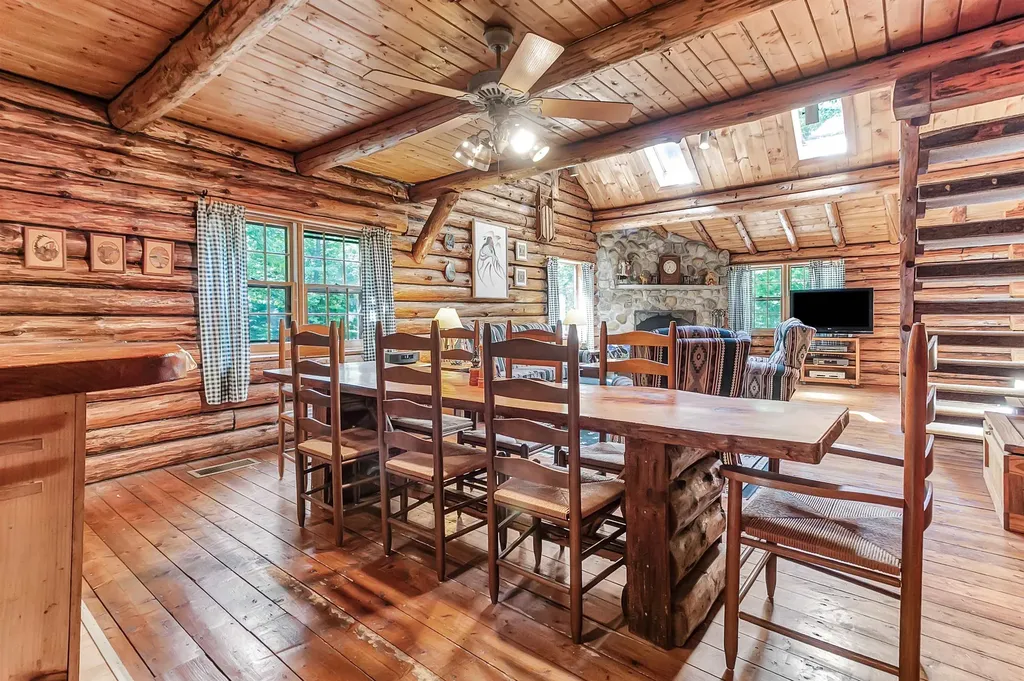 176 Brophy Lane Londonderry VT 05155