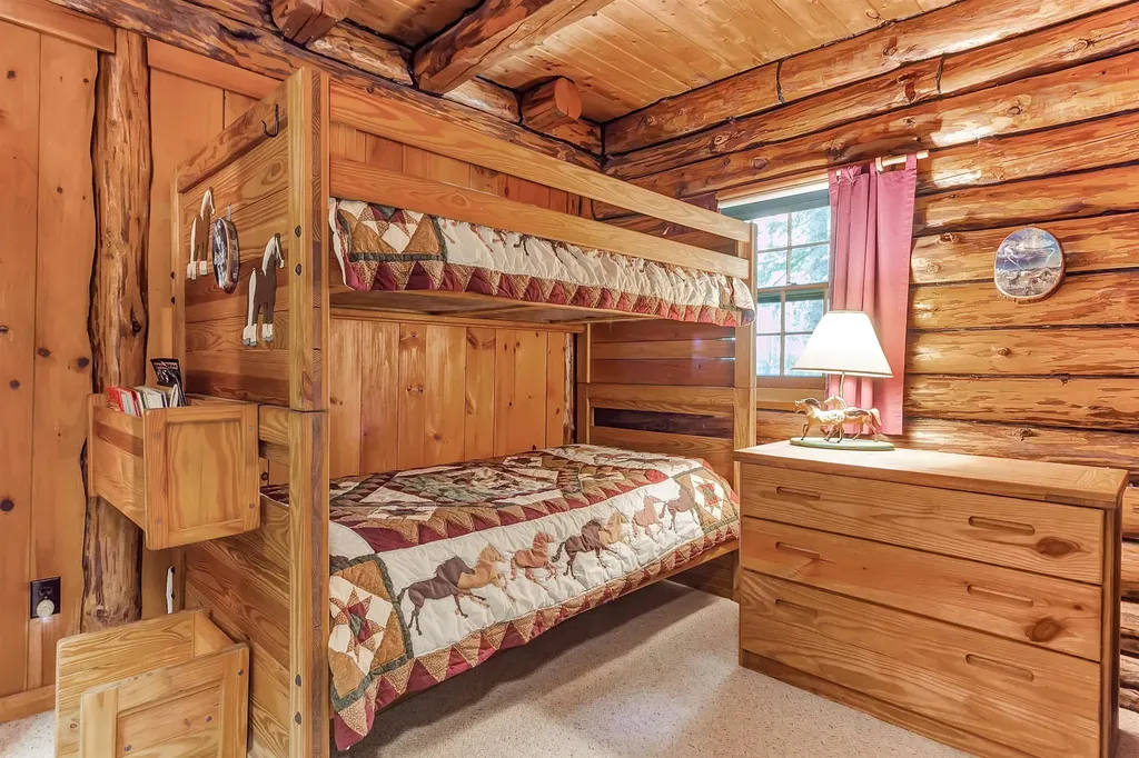 176 Brophy Lane Londonderry VT 05155
