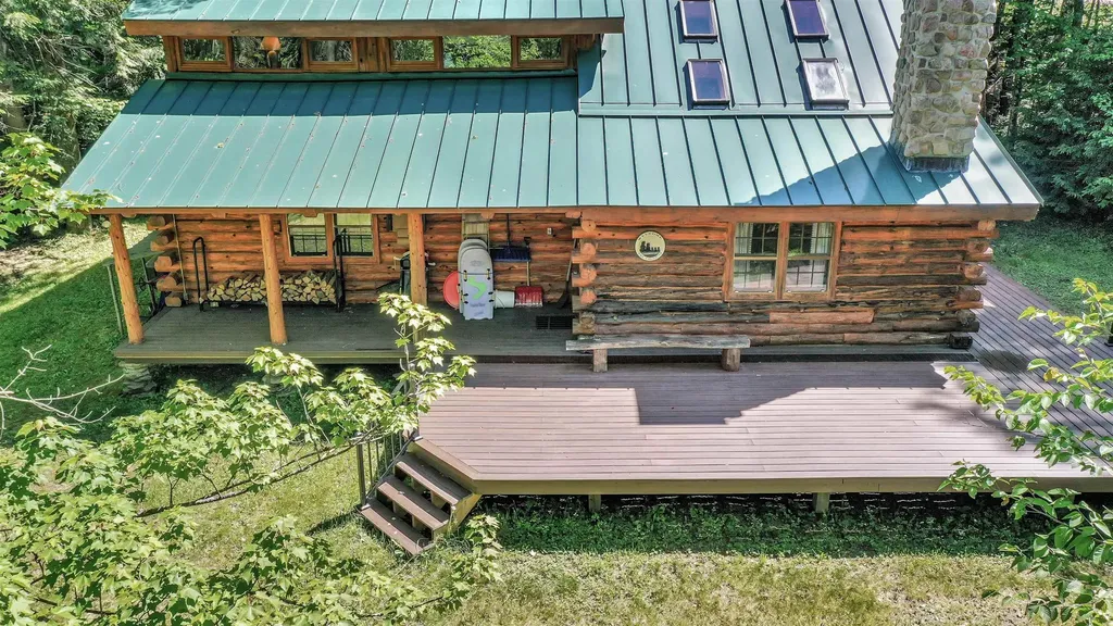 176 Brophy Lane Londonderry VT 05155
