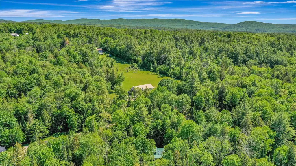 176 Brophy Lane Londonderry VT 05155