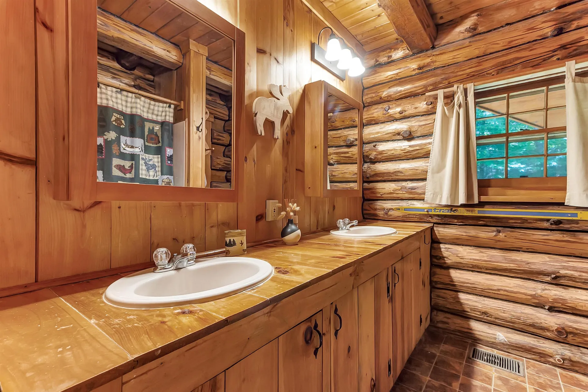 176 Brophy Lane Londonderry VT 05155