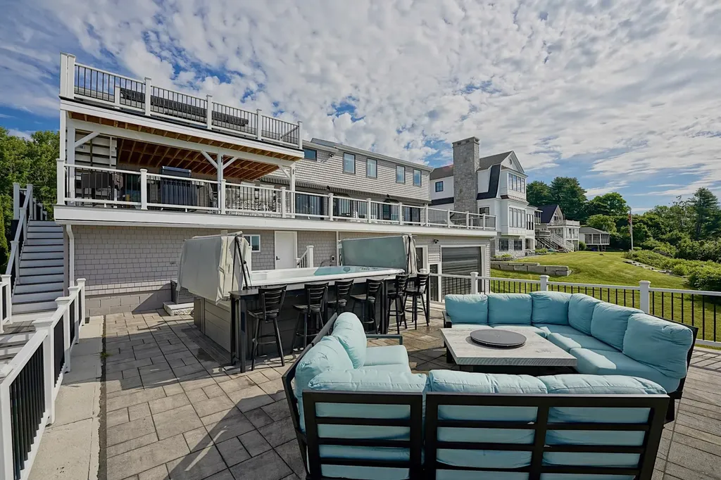 30 Cedar Point Road Durham NH 03824
