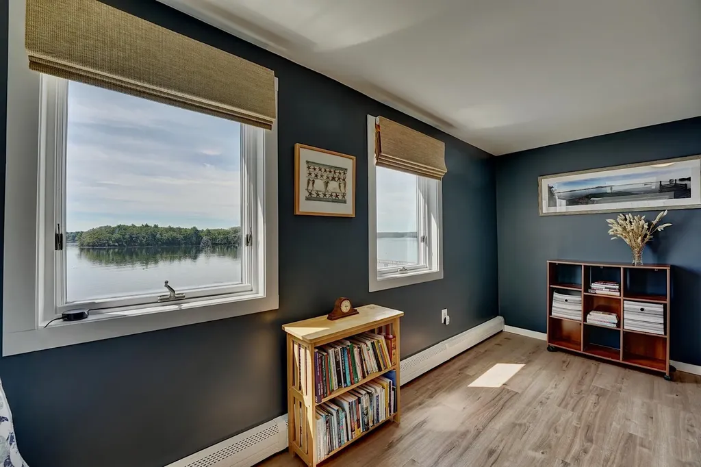 30 Cedar Point Road Durham NH 03824