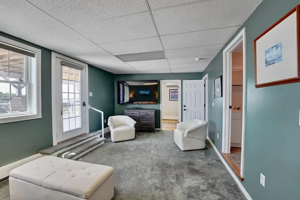 30 Cedar Point Road Durham NH 03824