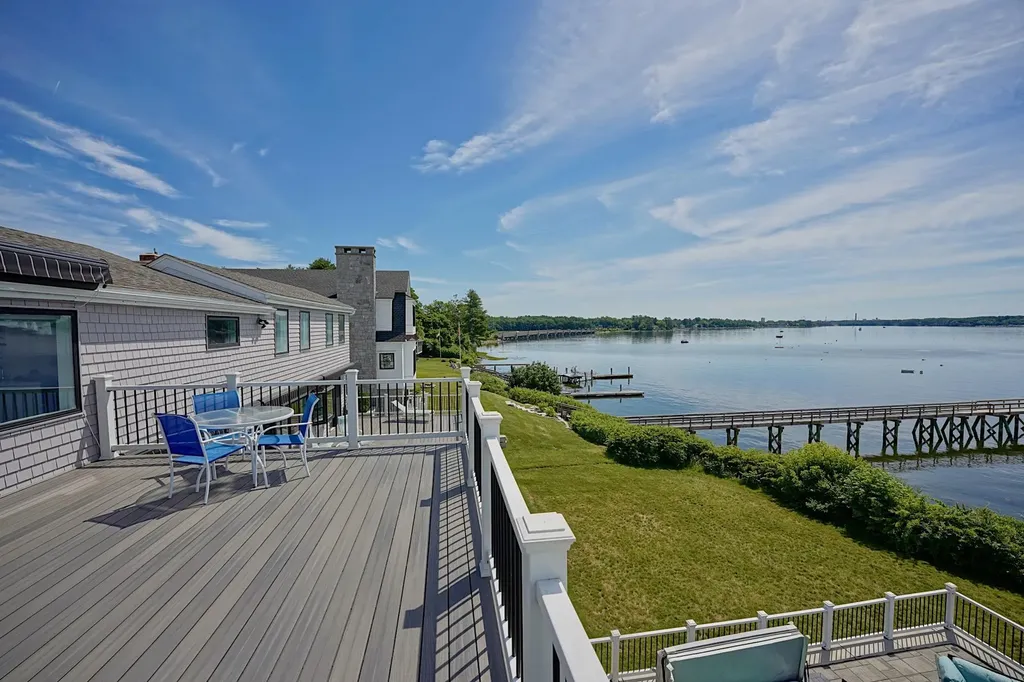 30 Cedar Point Road Durham NH 03824