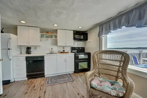 30 Cedar Point Road Durham NH 03824