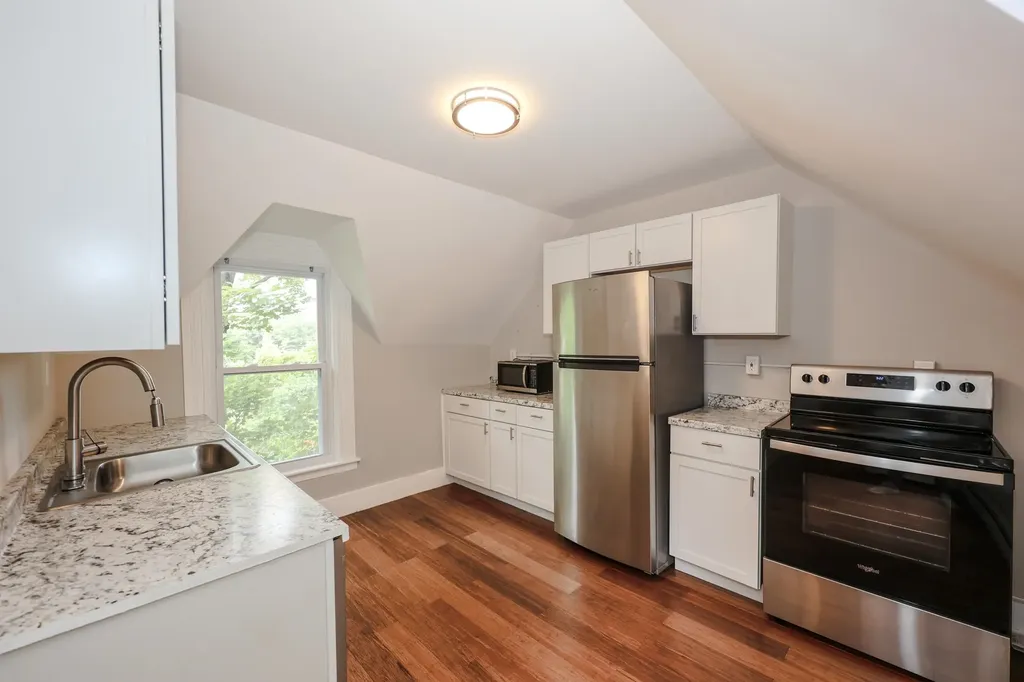 449 W. River Road Hooksett NH 03106