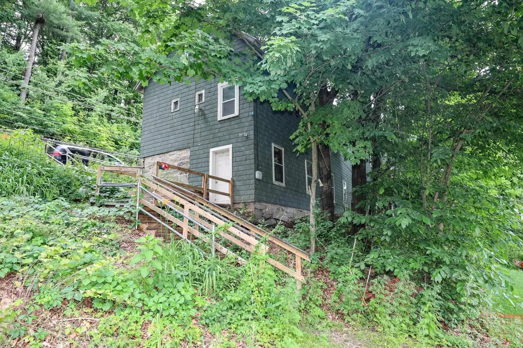 449 W. River Road Hooksett NH 03106