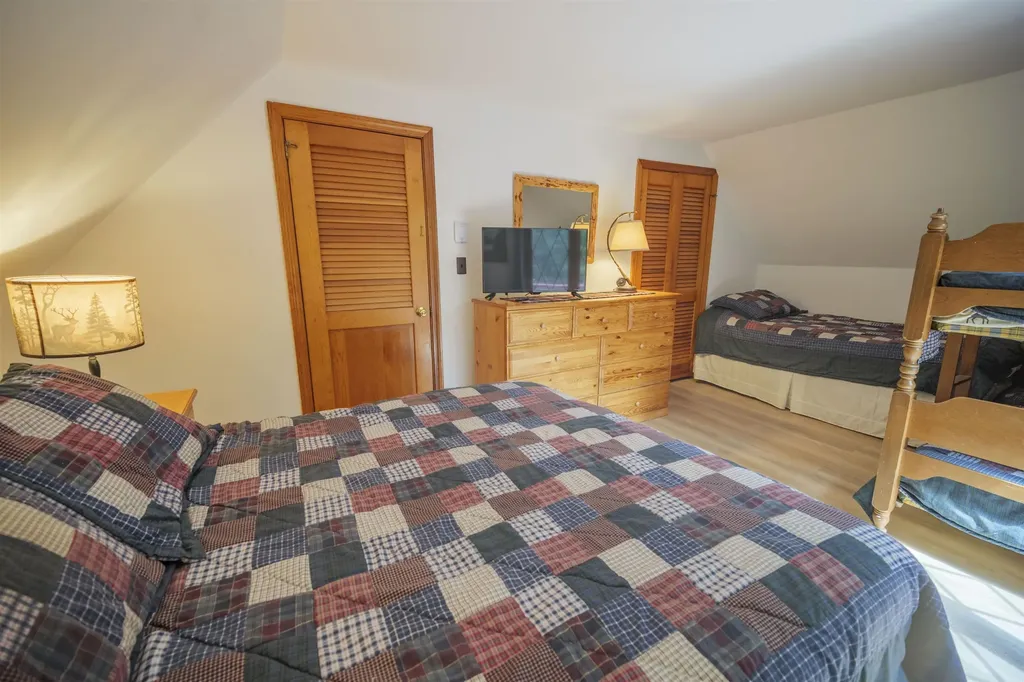 180 Debbie Higgins Lane Wardsboro VT 05355