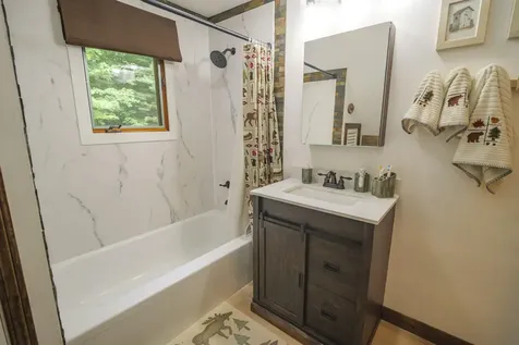 180 Debbie Higgins Lane Wardsboro VT 05355