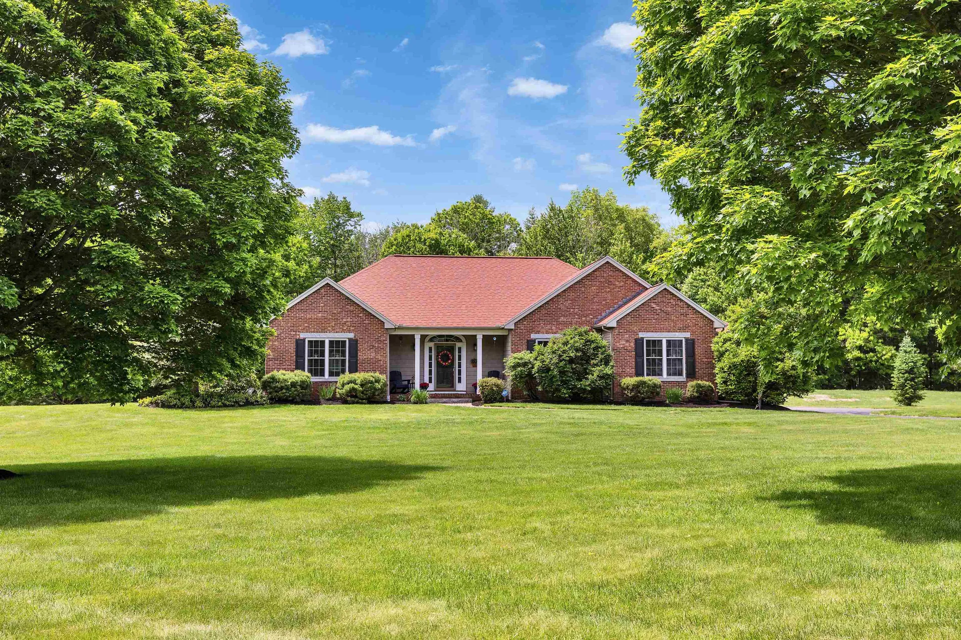 72 South Road Deerfield NH 03037