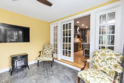 72 South Road Deerfield NH 03037