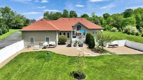 72 South Road Deerfield NH 03037