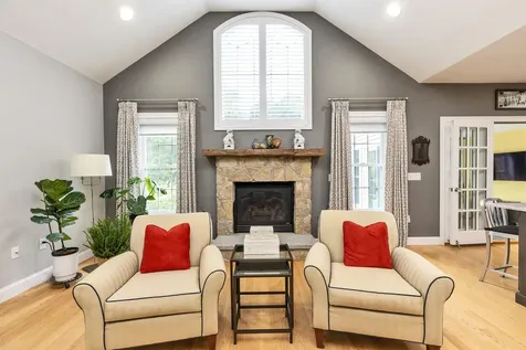 72 South Road Deerfield NH 03037