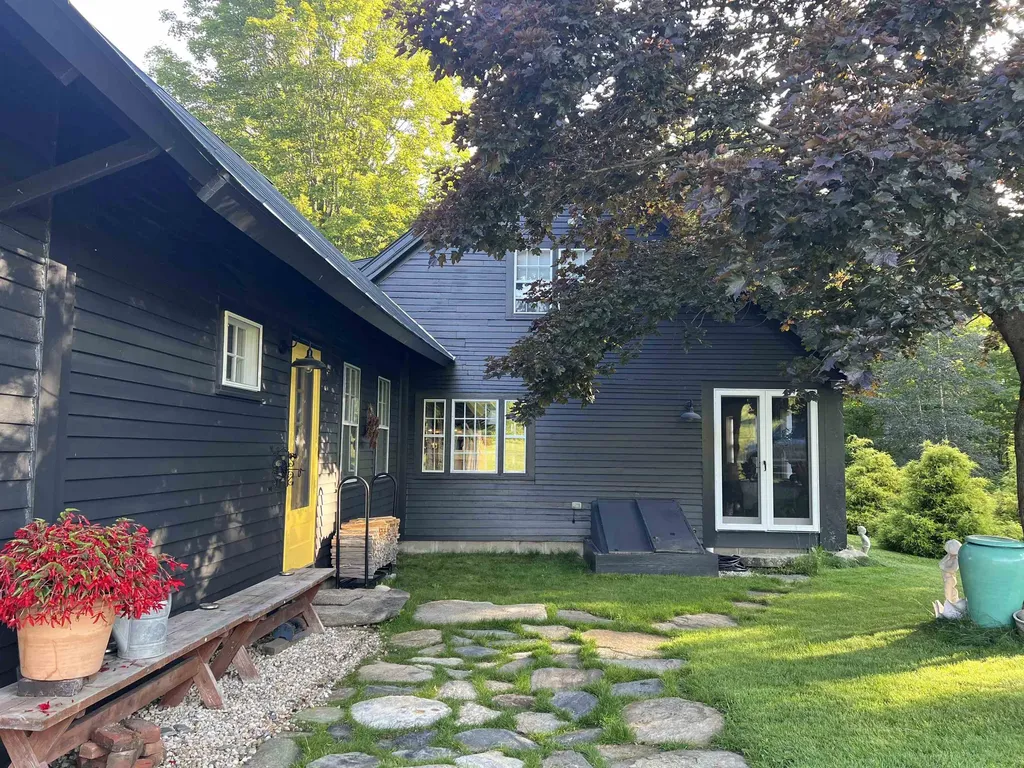 412 Hall Ranch Road Grafton VT 05146