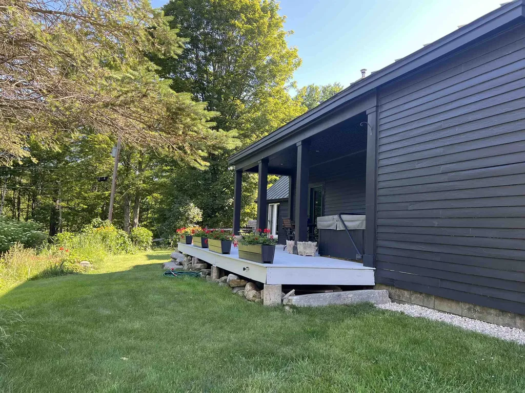 412 Hall Ranch Road Grafton VT 05146