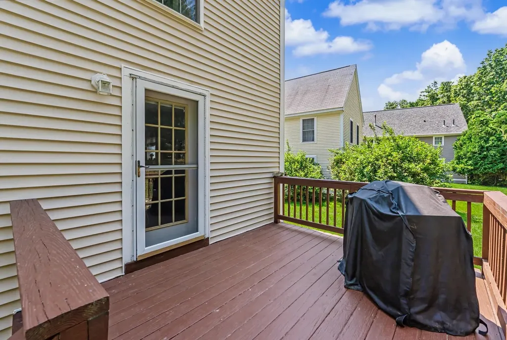 68 Barbara Lane Hudson NH 03051