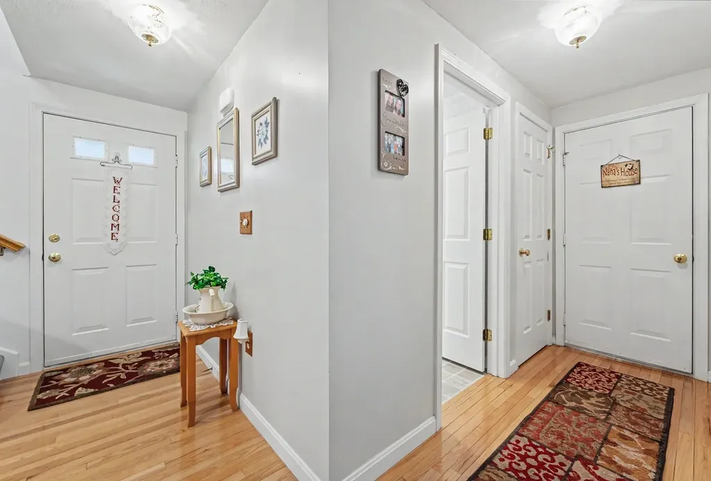 68 Barbara Lane Hudson NH 03051