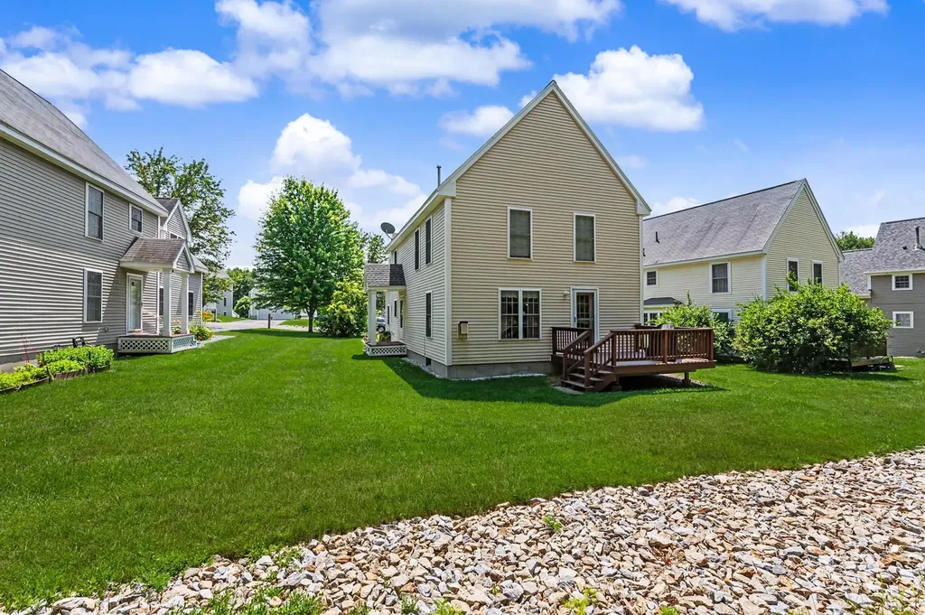 68 Barbara Lane Hudson NH 03051