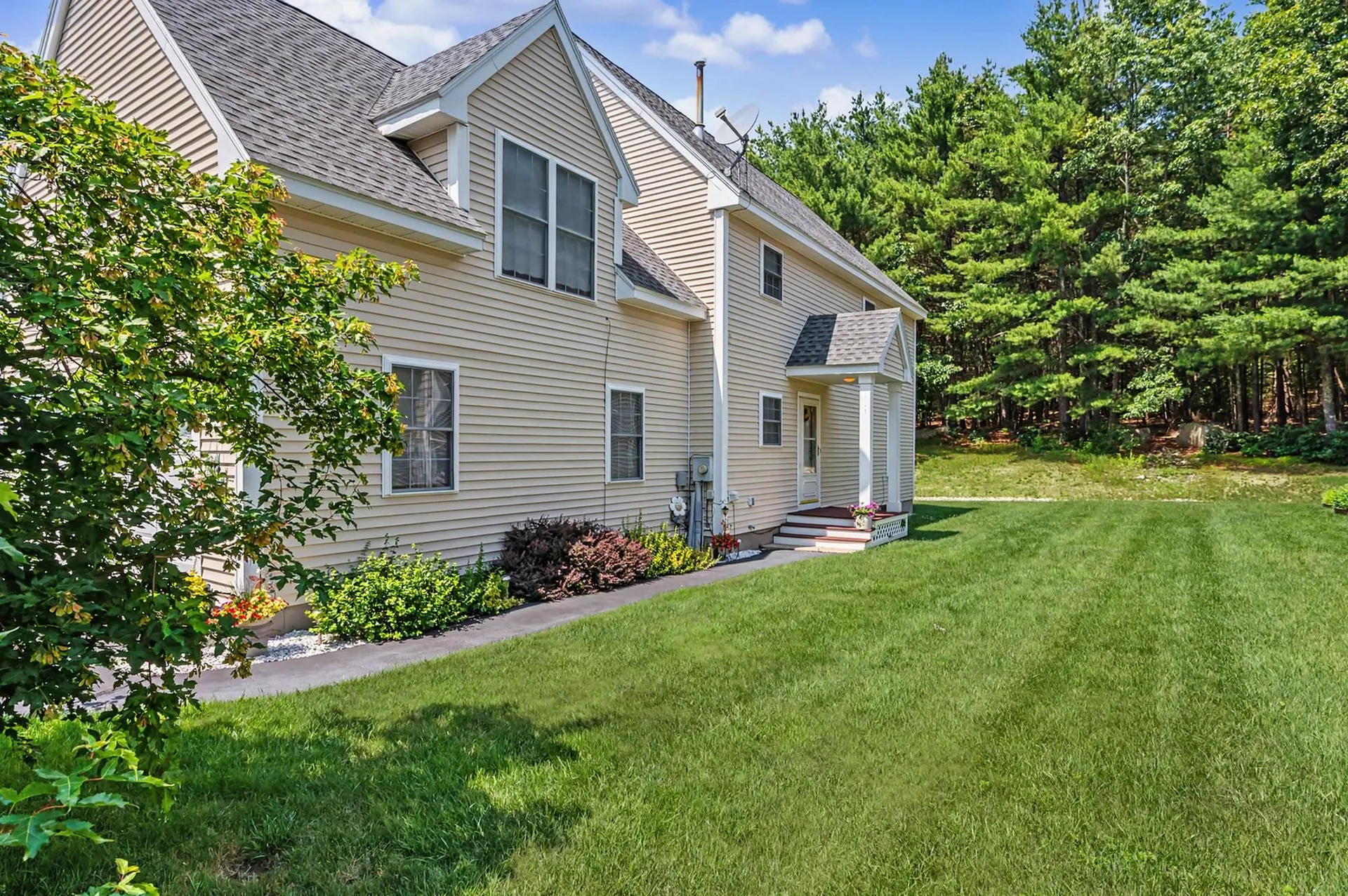 68 Barbara Lane Hudson NH 03051