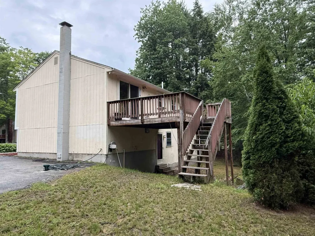 17 Power Street Raymond NH 03077