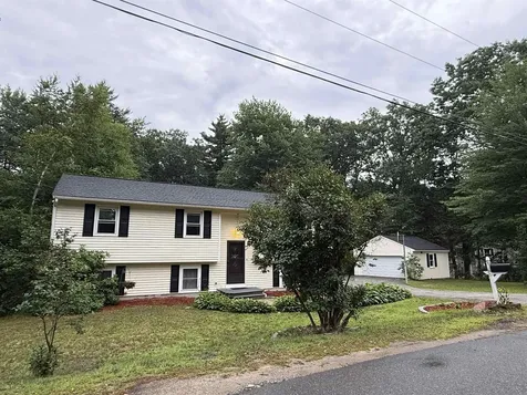 17 Power Street Raymond NH 03077