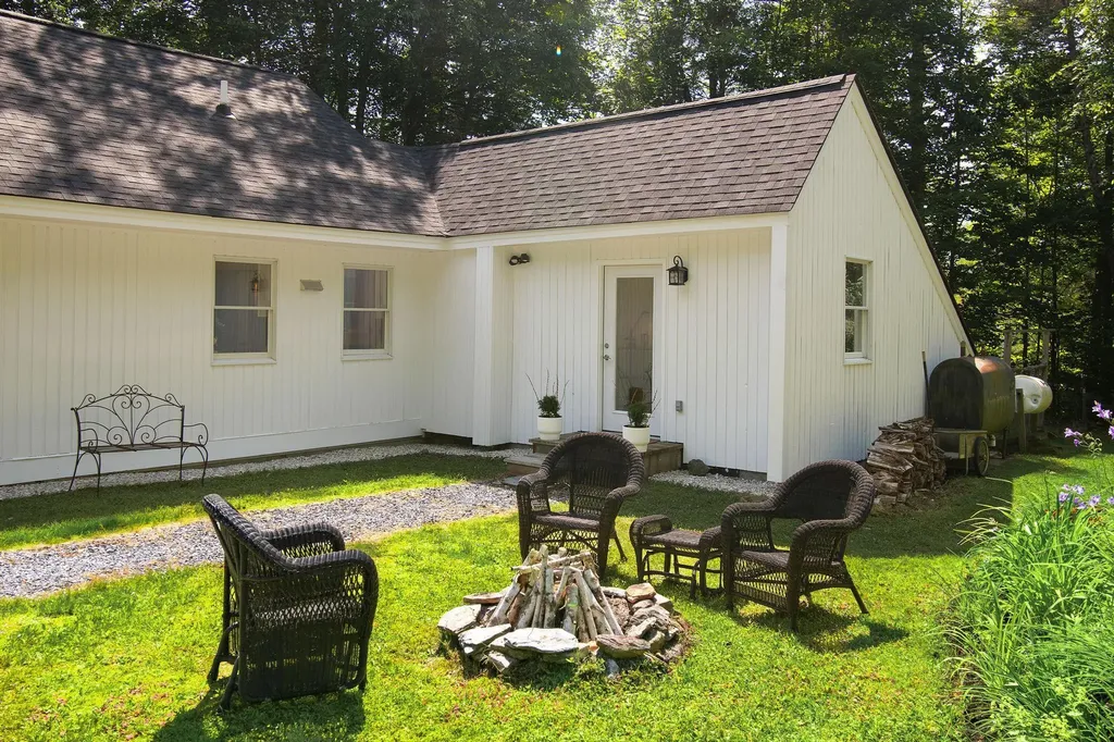 33 Hastings Road Waitsfield VT 05673