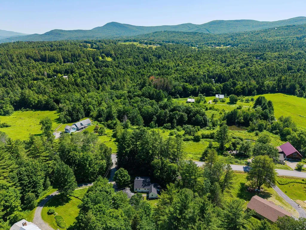 33 Hastings Road Waitsfield VT 05673