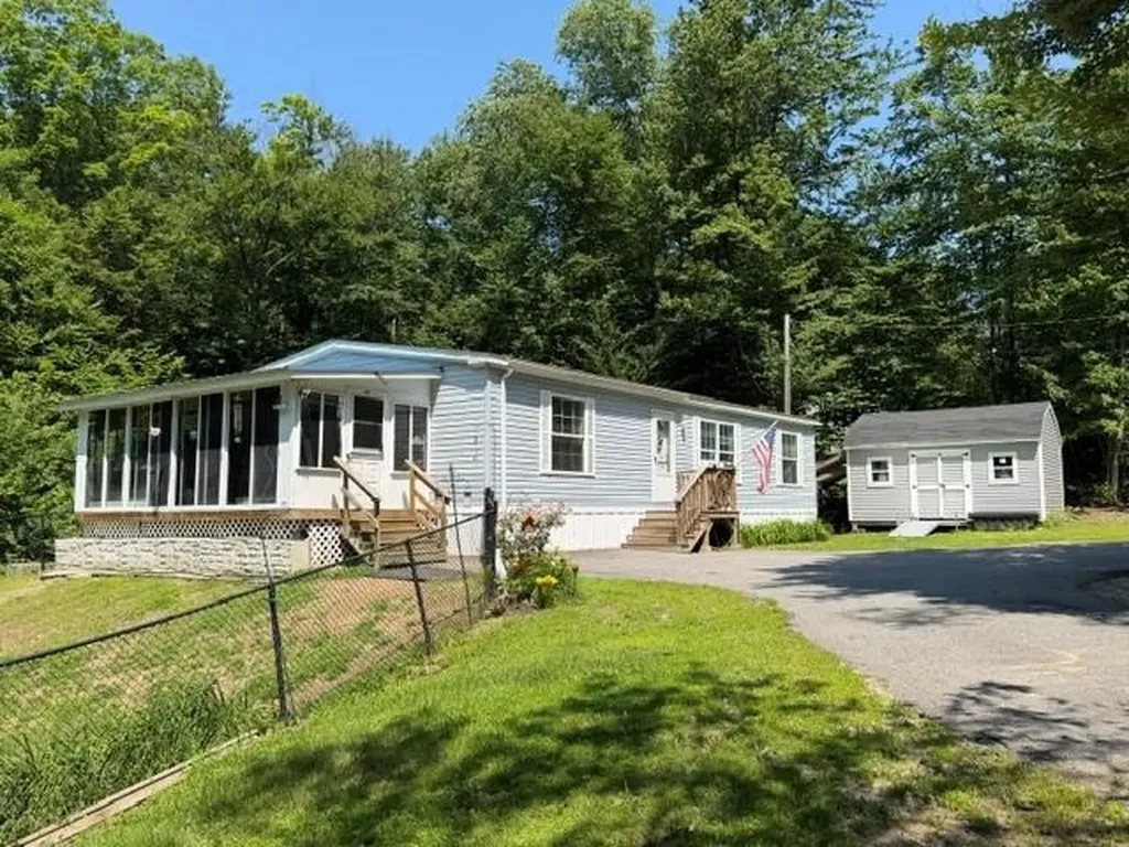 243 Buckley Road Weare NH 03281